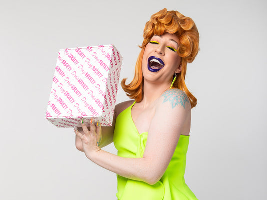 Drag Society and Detox teamed up to bring you an amazing box full of Detox merchandise!||
